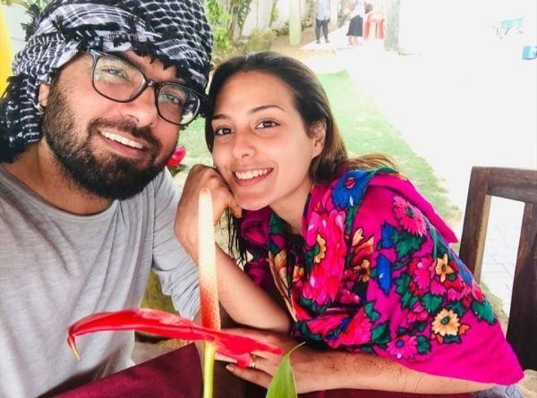 Iqra Aziz Yasir Hussain Honeymoon Pictures 1 Trendinginsocial.com