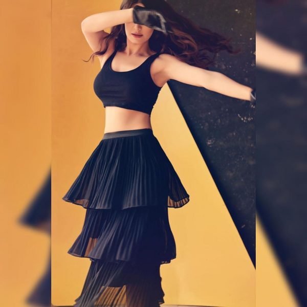 Actress Kiran Haq Latest Pictures Trendinginsocial.co 1