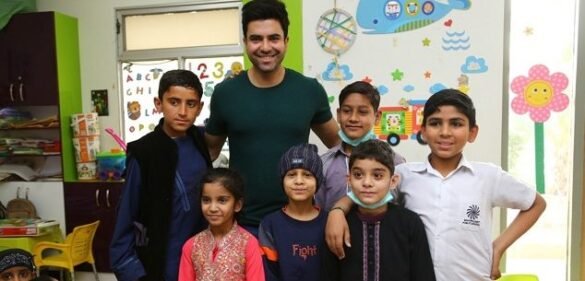 Junaid Khan Spends World Cancer Day with Patients at Indus Hospital