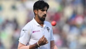 England stretch lead to 360 in India Test