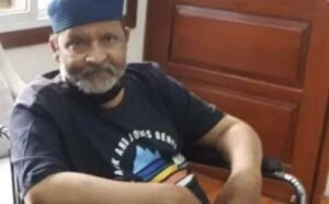 Legendary comedian Umer Sharif seeks travel assistance from Government of Pakistan