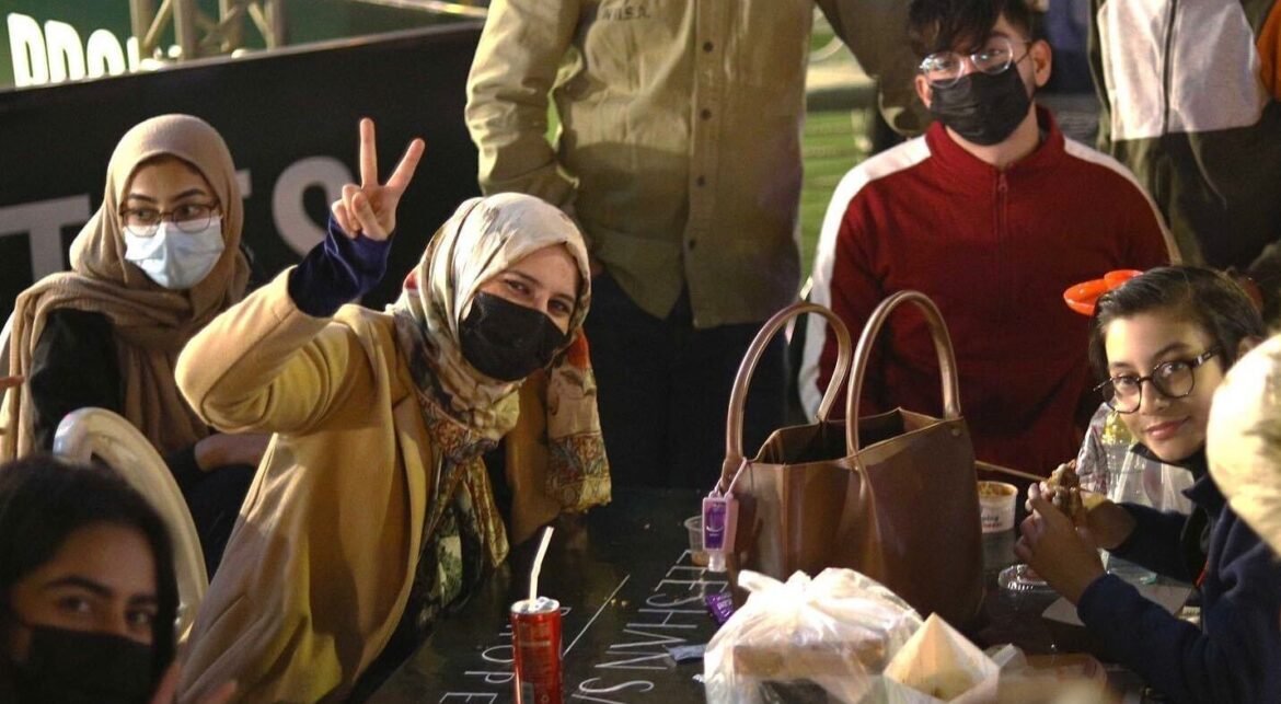 6FFFE9A5-9C73-4166-A994-B9EA69CB529A Karachi Eat 2022