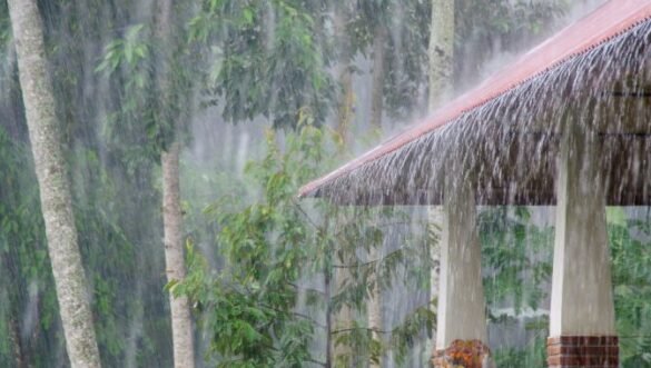 Karachi rain and strong winds