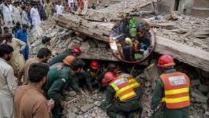 lahore roof collapse